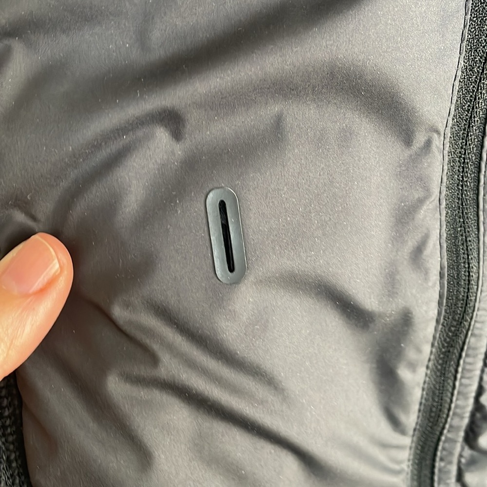 Lulemon running jacket - Picture 12 of 12